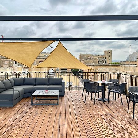 Florette Suite Designer Finish With Stunning Lounge Terrace By Arcobnb Ил-Фурияна Екстериор снимка