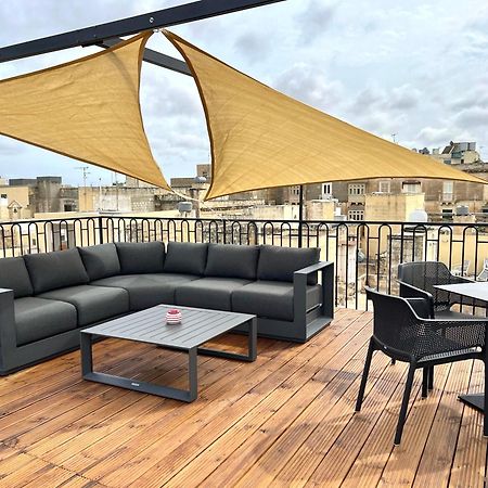 Florette Suite Designer Finish With Stunning Lounge Terrace By Arcobnb Ил-Фурияна Екстериор снимка