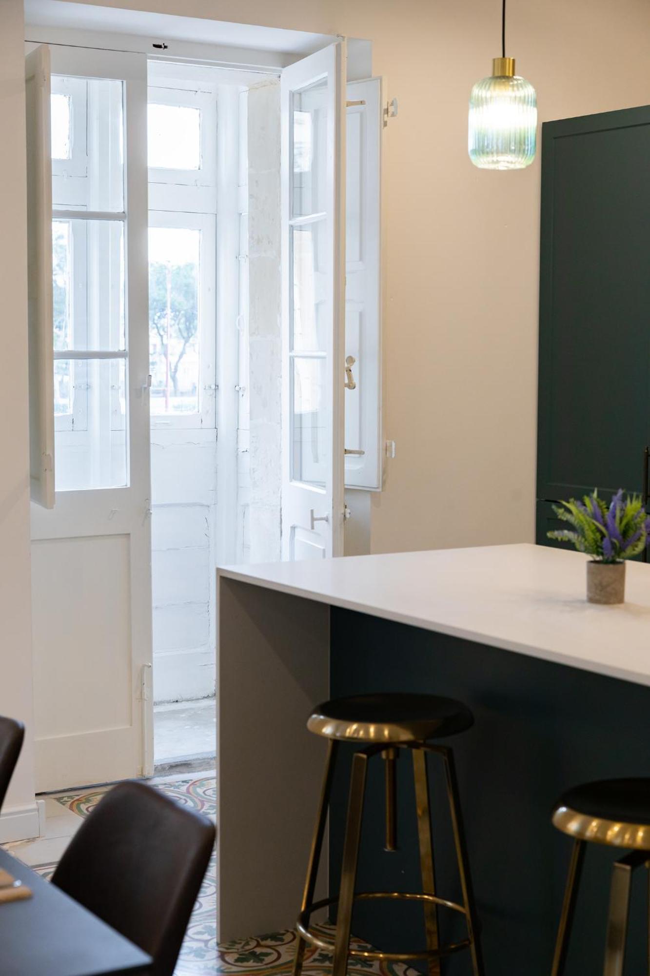 Florette Suite Designer Finish With Stunning Lounge Terrace By Arcobnb Ил-Фурияна Екстериор снимка